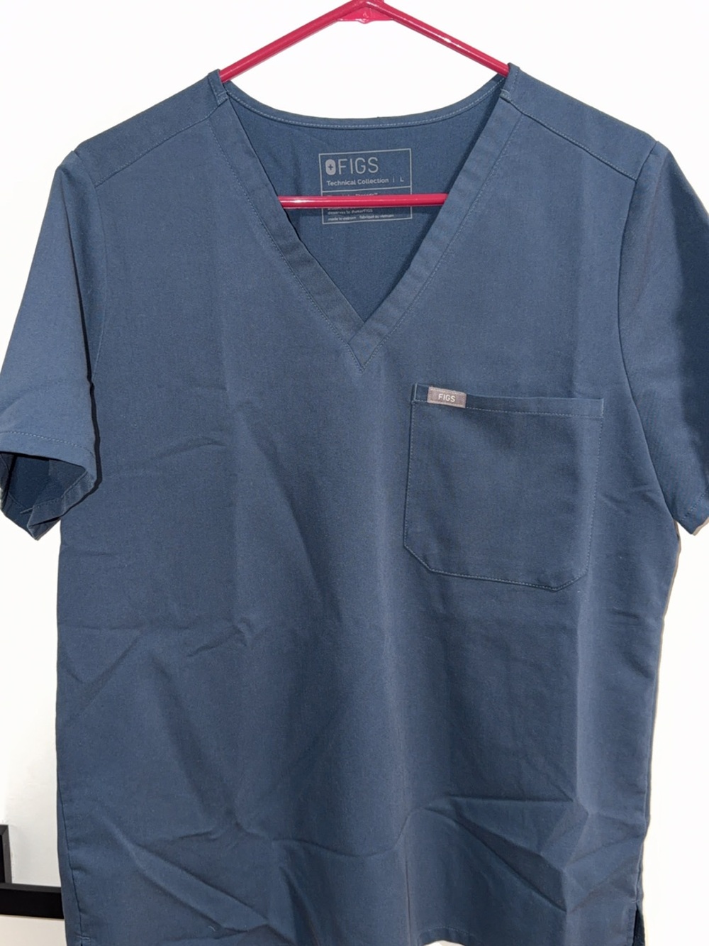 FIGS Women’s V-Neck Scrub Top in Navy